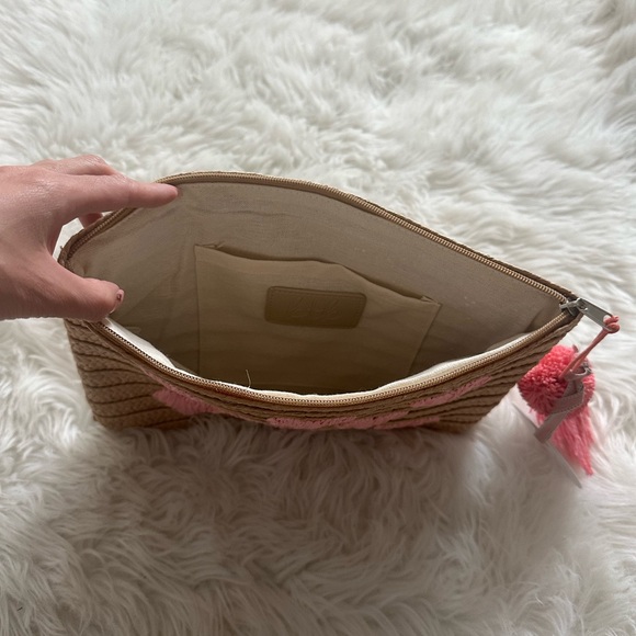 BTB LA Straw Zip Pouch Hearts Pink - Picture 3 of 3